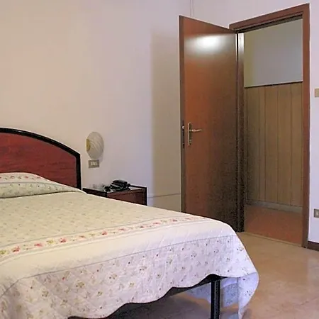 Ξενοδοχείο Nuovo San Martino Snc Καζαλέκιο ντι Ρένο